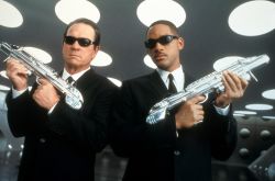 Đặc Vụ Áo Đen 2: Tái Xuất-Men in Black II